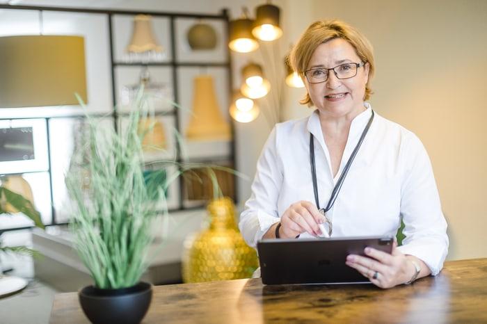 Unternehmerpaare im Gespräch mit Beziehungscoach Sabine Liebe für eine bessere Work-Life-Integration